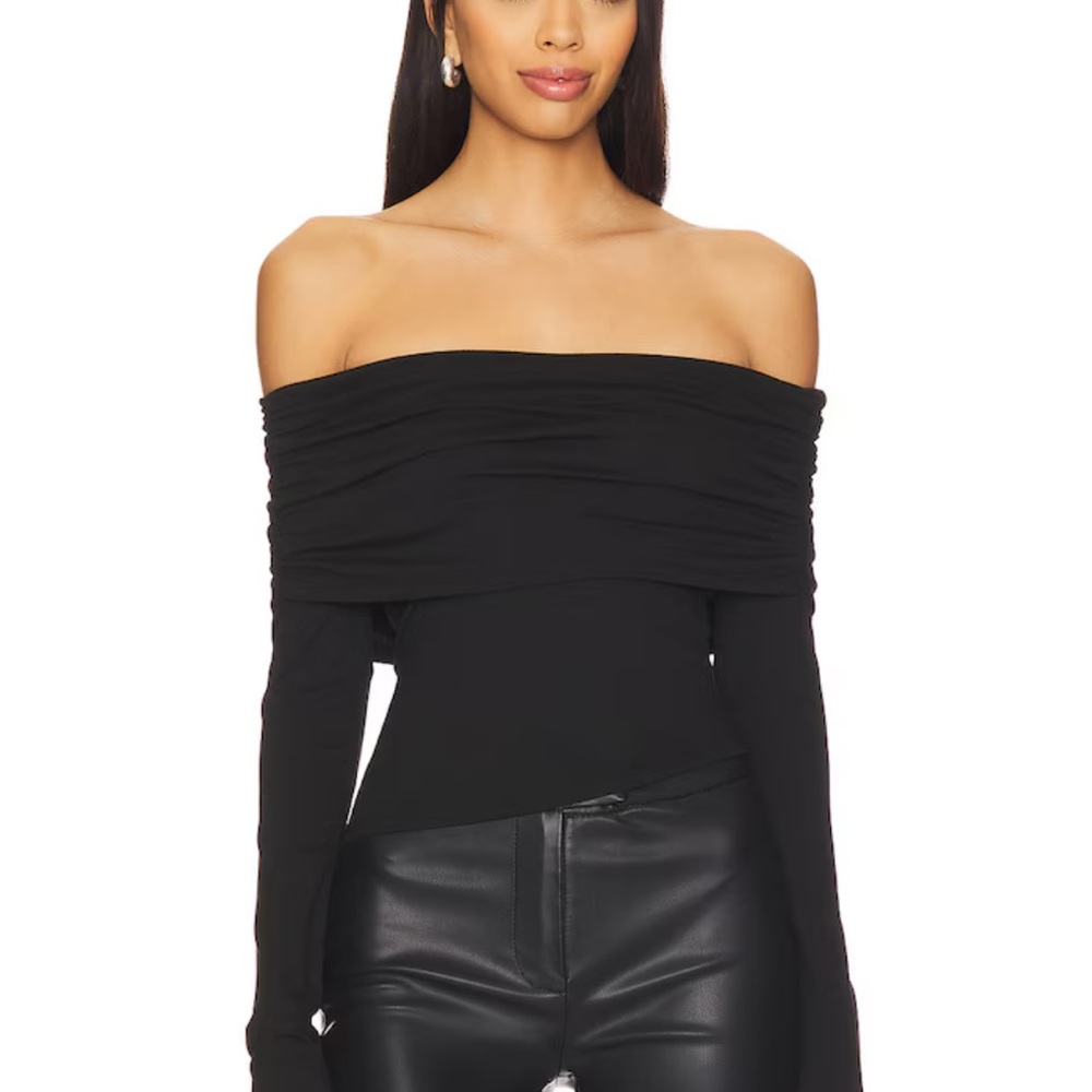MORE TO COME Andrea Top Black S